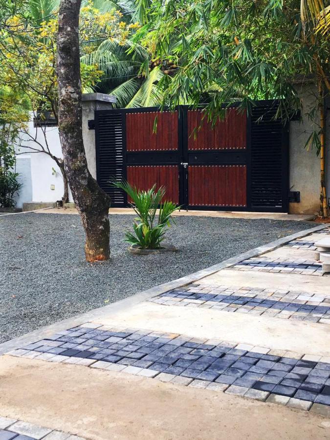 Triple Edge Villa Unawatuna Luaran gambar