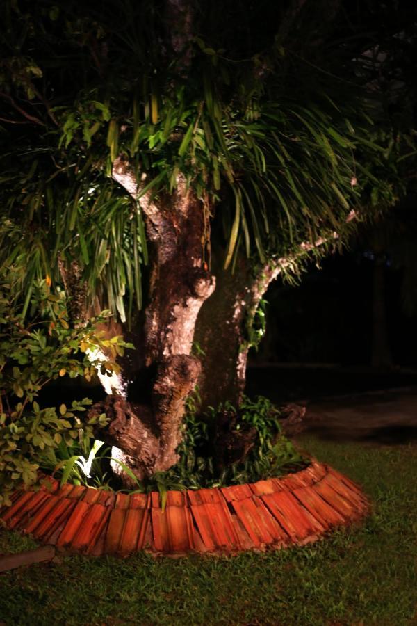 Triple Edge Villa Unawatuna Luaran gambar