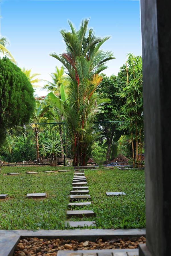 Triple Edge Villa Unawatuna Luaran gambar