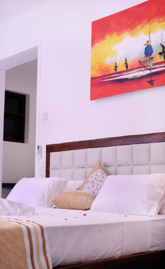 Triple Edge Villa Unawatuna Luaran gambar