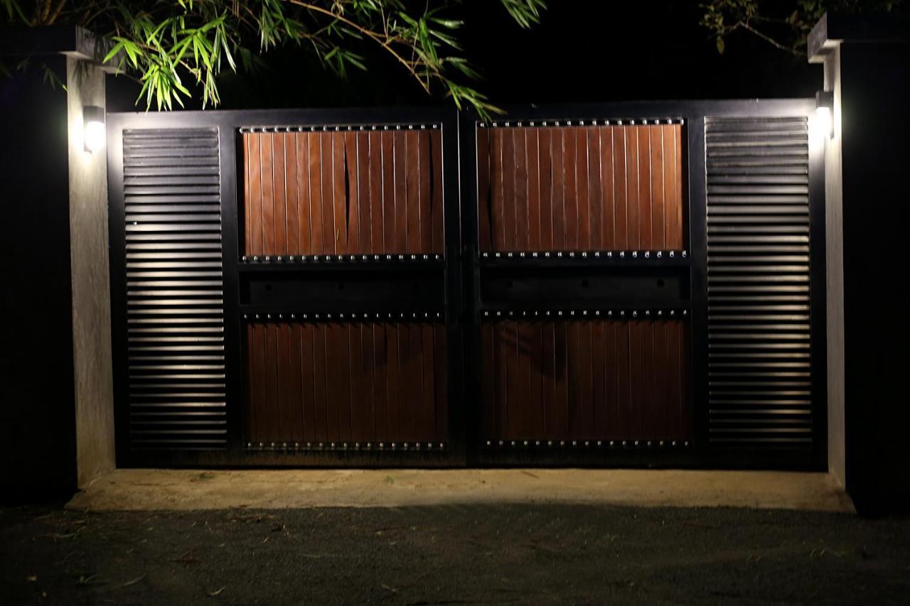 Triple Edge Villa Unawatuna Luaran gambar